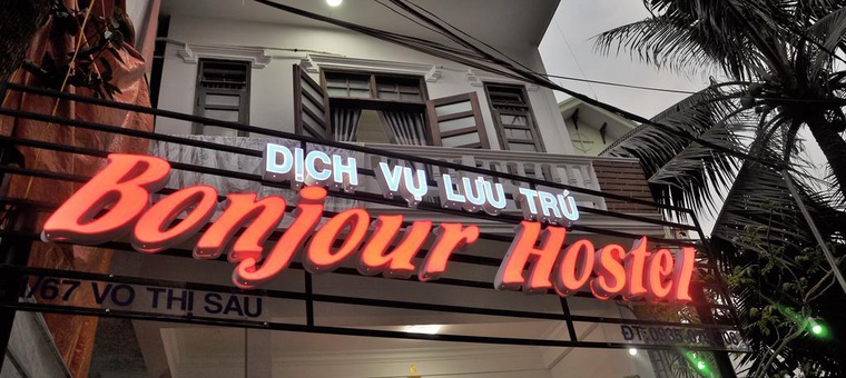Khách sạn Bonjour Hostel