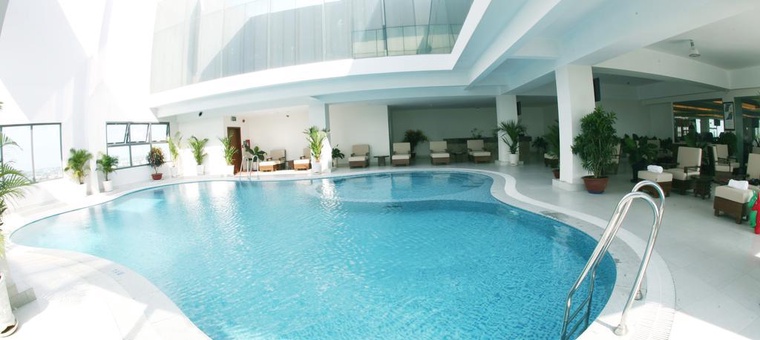 Khách sạn Aurora Hotel Plaza