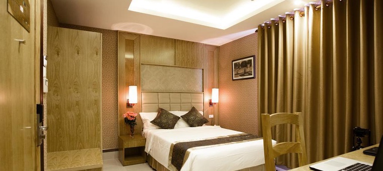 Khách sạn West Hotel