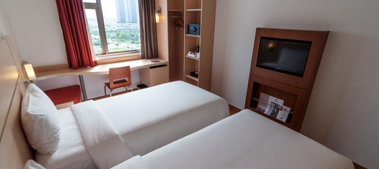 Khách sạn Ibis Saigon South Hotel