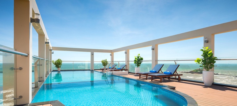 Khách sạn Corvin Hotel