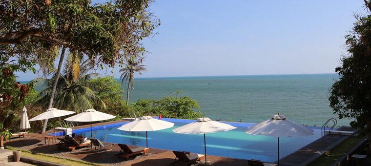 Khách sạn Leman Cap Resort & Spa