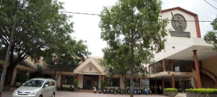 Khách sạn Dam San Hotel