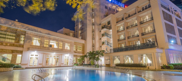 Khách sạn Palace Hotel