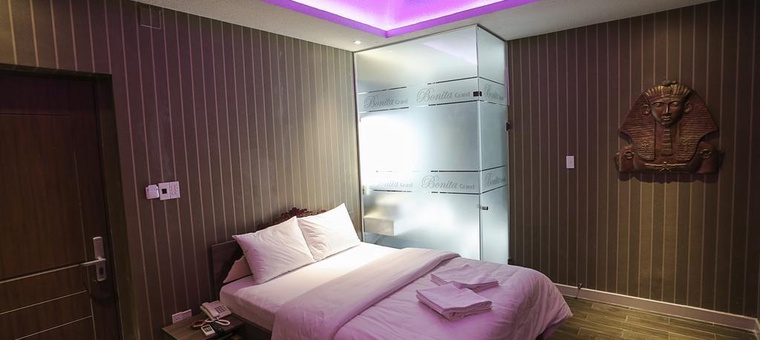 Khách sạn Bonita Grand Hotel